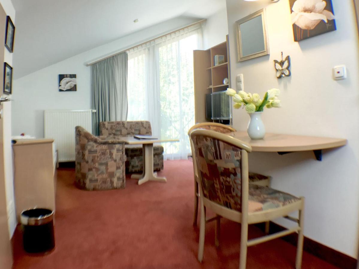 Appartement-Hotel Sibyllenbad นอยอัลเบนรอยธ์ ภายนอก รูปภาพ